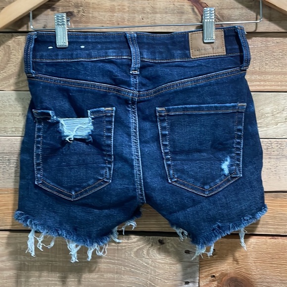 American Eagle Women’s Shorts Stretch Distressed Blue. A - Picture 3 of 9